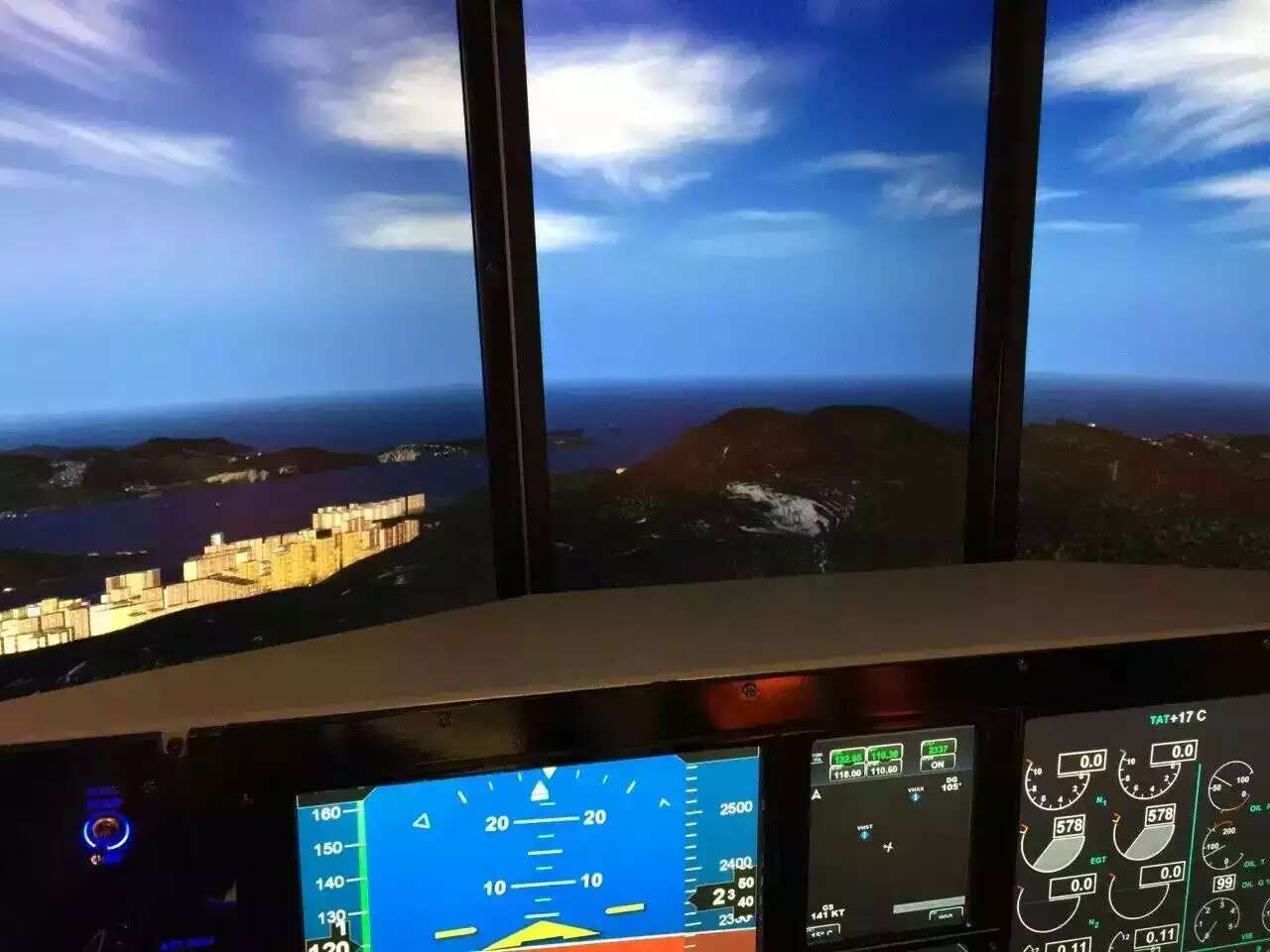 “水星”舱内的飞行视景